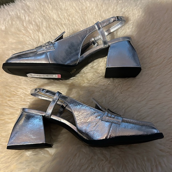 Gianni Bini Silver Work Wife Heels Size 8 - Picture 6 of 7